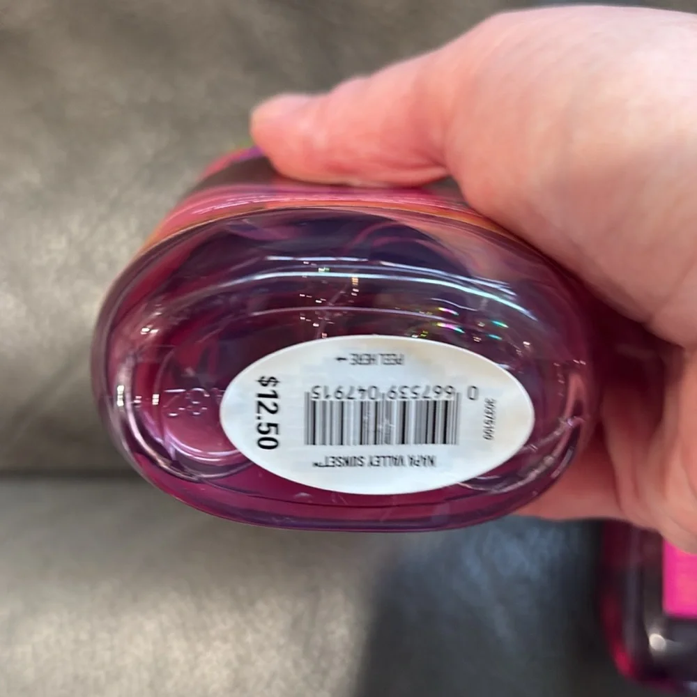 Bath and body gels Napa valley sunset and passionfruit and banana flower